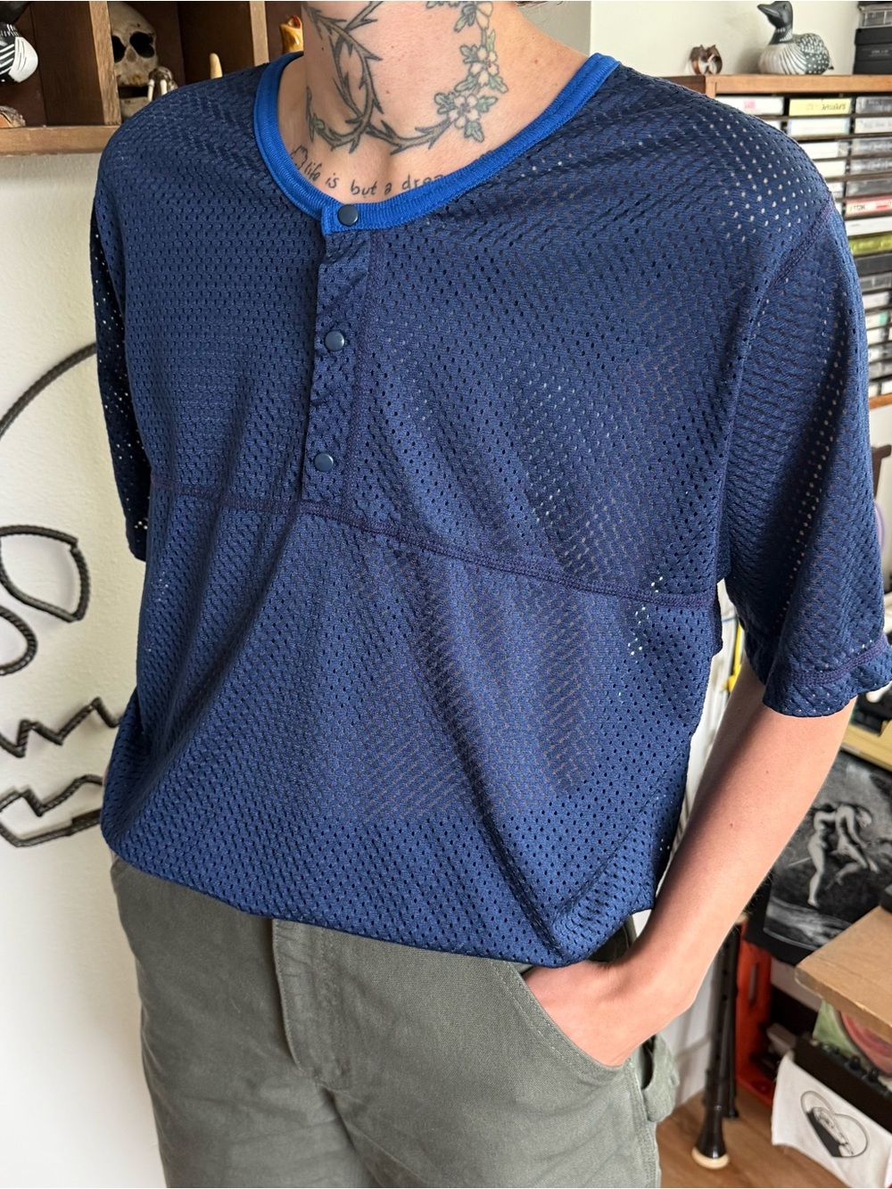 Vintage 90s REI Navy Blue Mesh Henley S/S Tee ~ Size Large - Picture 2 of 9